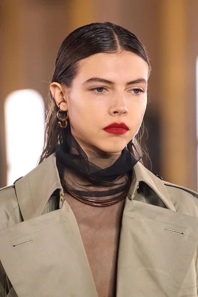 Look 34